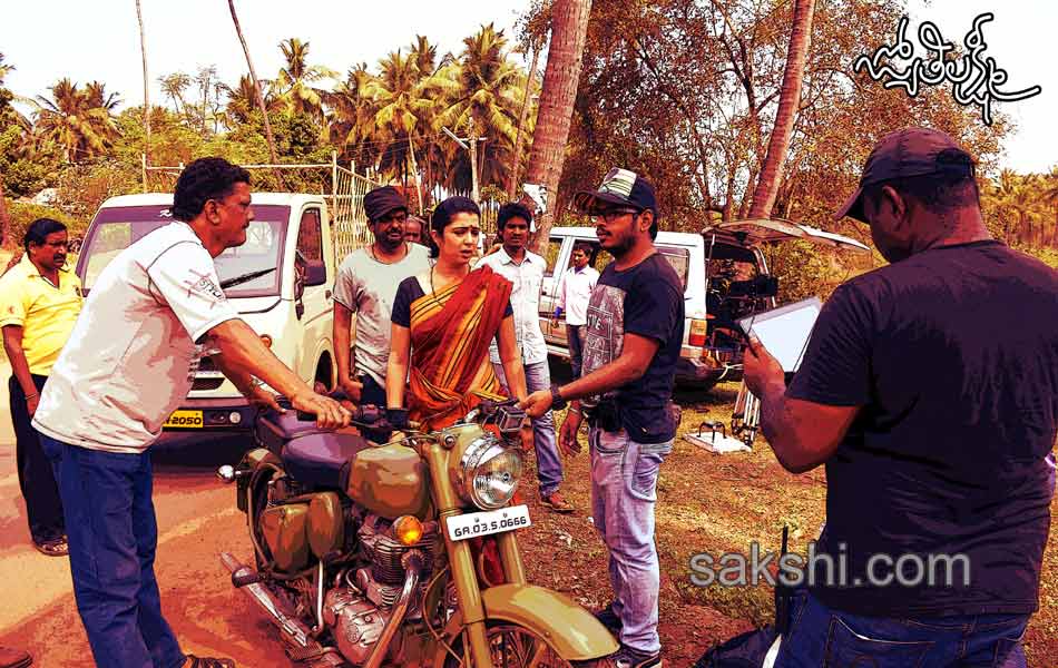 jyothi laxmi working stills - Sakshi5