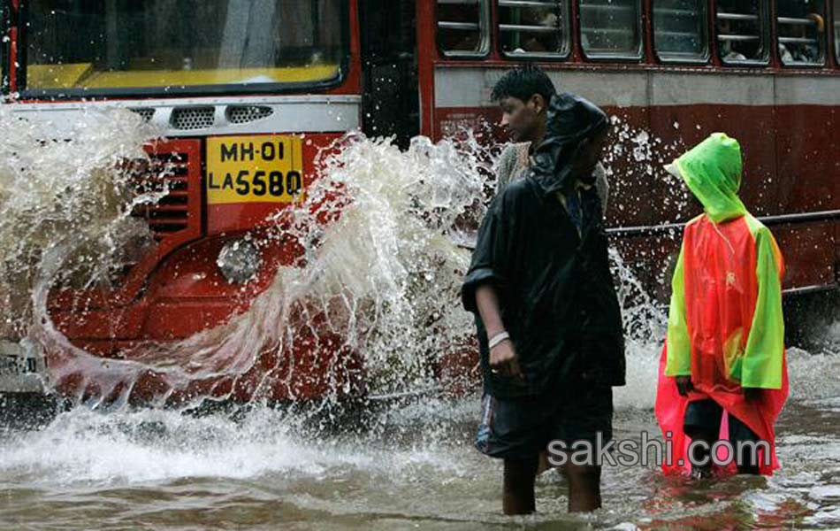 heavy rain in mumbai - Sakshi8