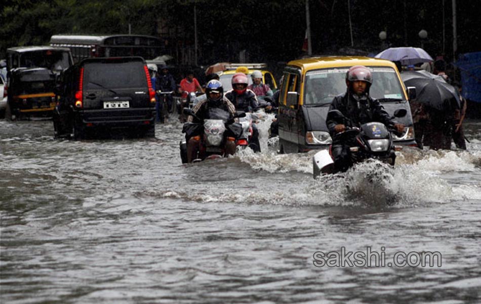 heavy rain in mumbai - Sakshi9