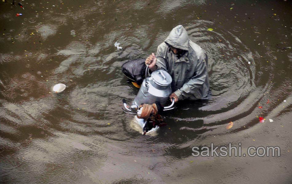 heavy rain in mumbai - Sakshi19