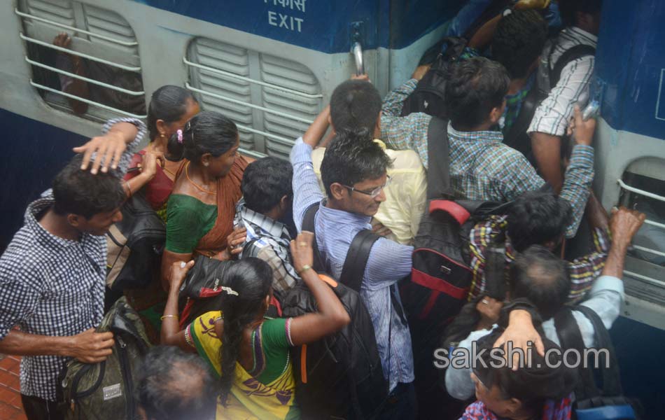 Rush People continues to Pushkarni7