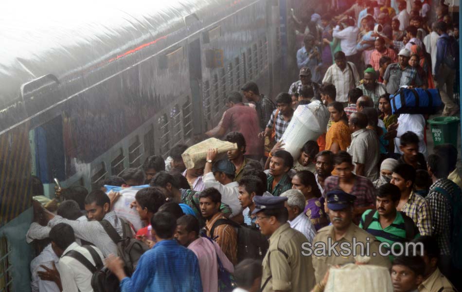 Rush People continues to Pushkarni12