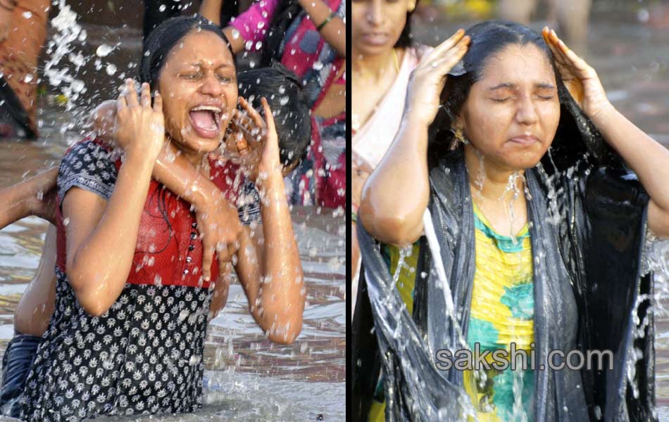 godavari pushkaralu 2015 in Telangana Day2 - Sakshi11