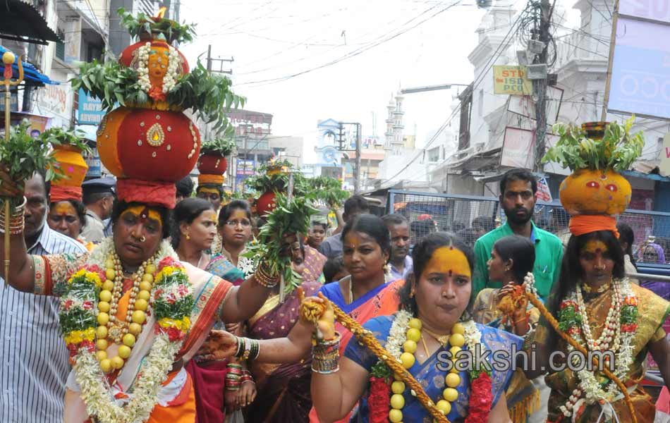 Ujjaini Mahankali Bonalu Jatara in Secunderabad29