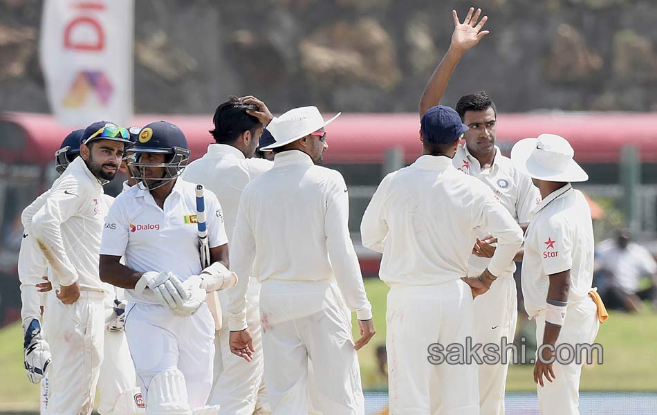 Ashwin six for puts India in charge10