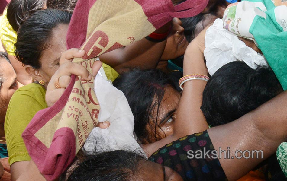 public struggling for onions5