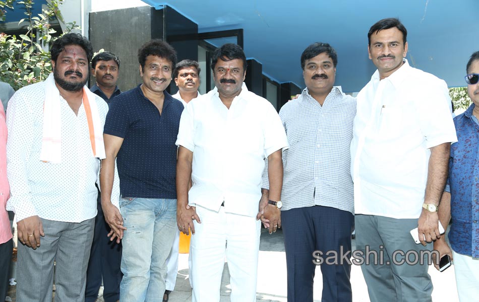 VARUN TEJ and SRINU VAITLA MISTER movie opeing8