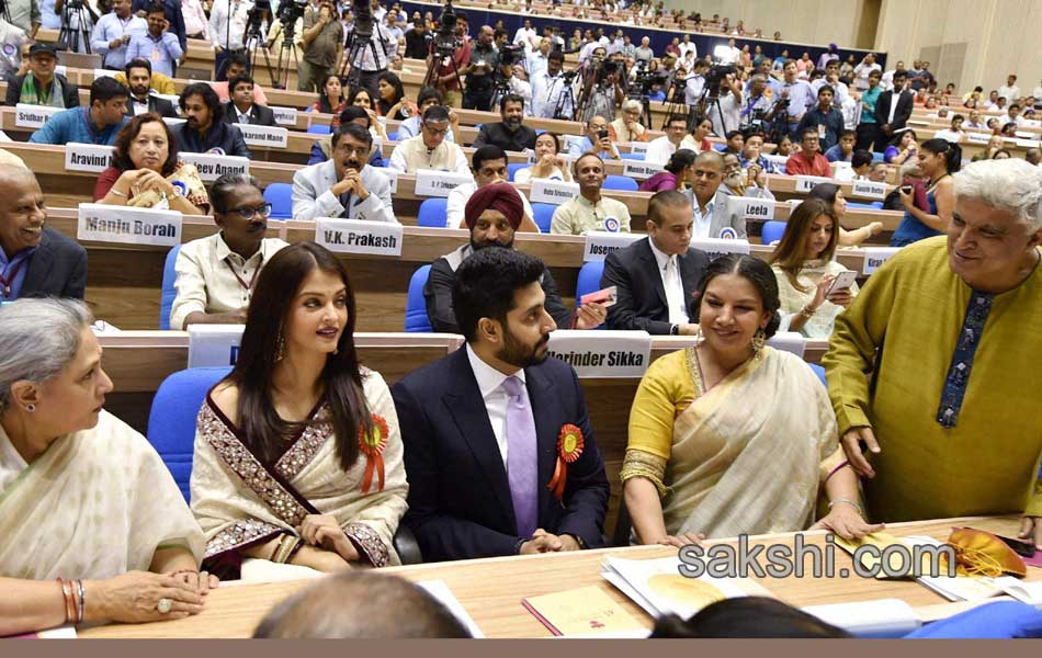 S S Rajamouli receives national Best film award to Baahubali - Sakshi5