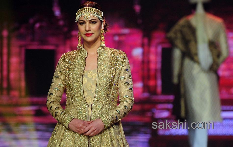 Karachi Fashion show11