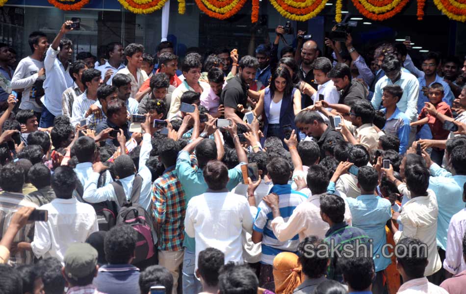regina cassandra in nellore - Sakshi6