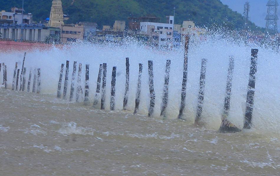 high water levels at prakasam  barrage - Sakshi7