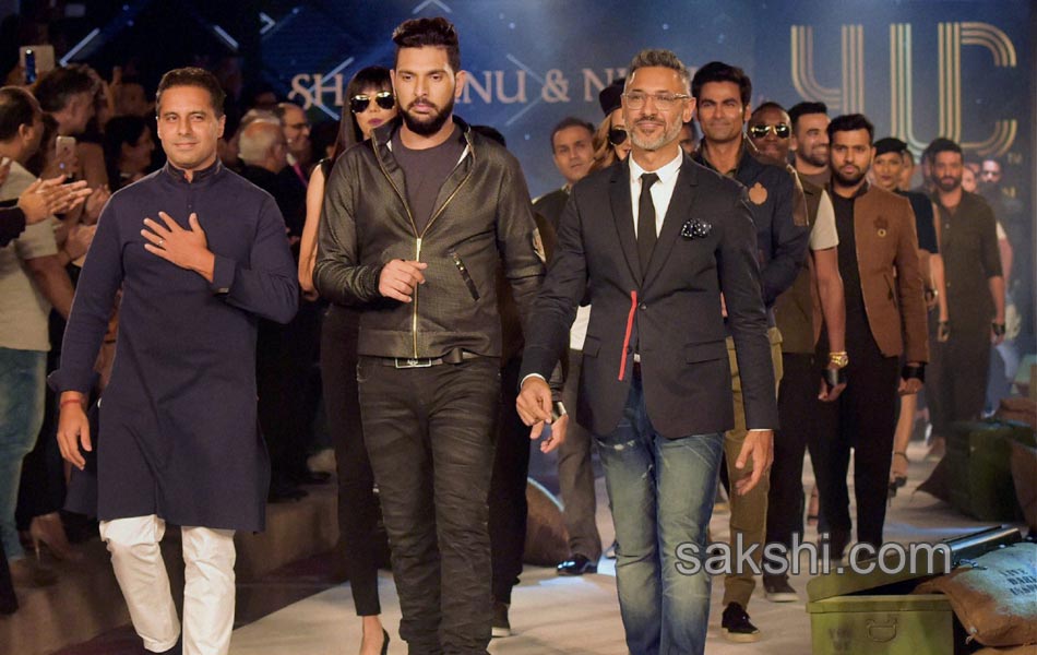 Yuvraj Singh walk unveil of his fashion label YWC in Mumbai - Sakshi3