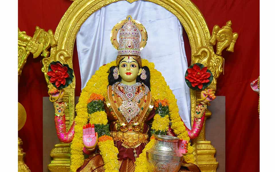 Bhavani looking as Balatripura sundari - Sakshi3
