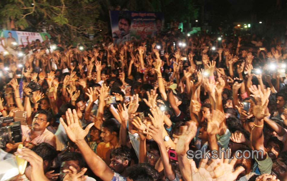 YS Jagan tour in Thunduru - Sakshi10