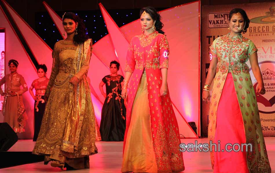 Miss and Mrs Gujarati - Sakshi10