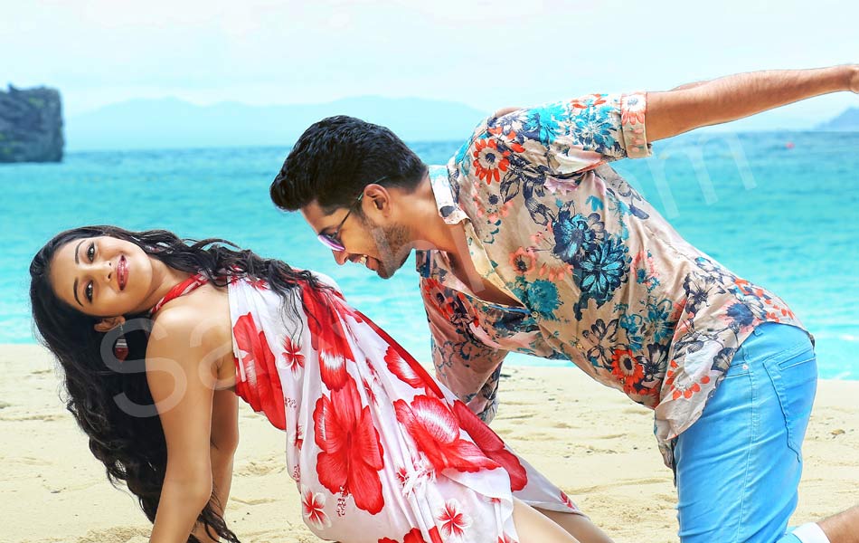 Intlo Deyyam Naakem Bhayam movie stills5