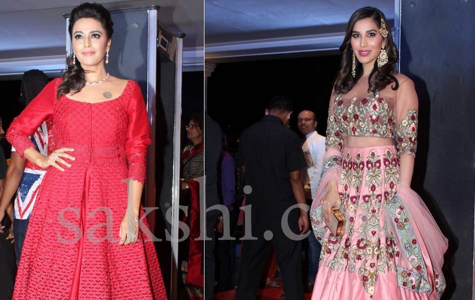 Neil Nitin Mukesh And Rukmini Sahay Reception7