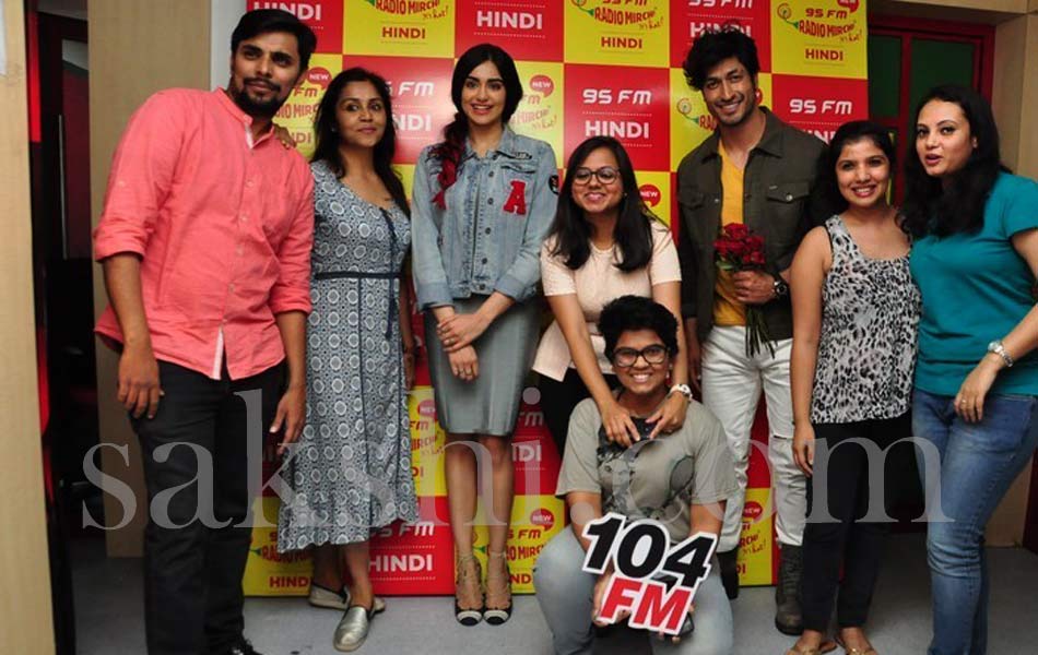 Commando 2 Movie Team at Radio Mirchi 955
