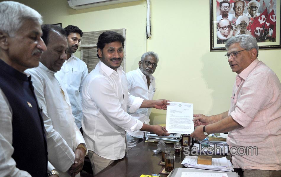 YS jagan delhi tour - Sakshi16