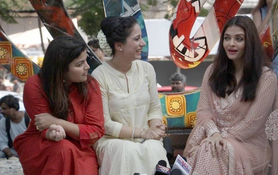 Aishwarya Rai Inaugurates The Paradise Garden11