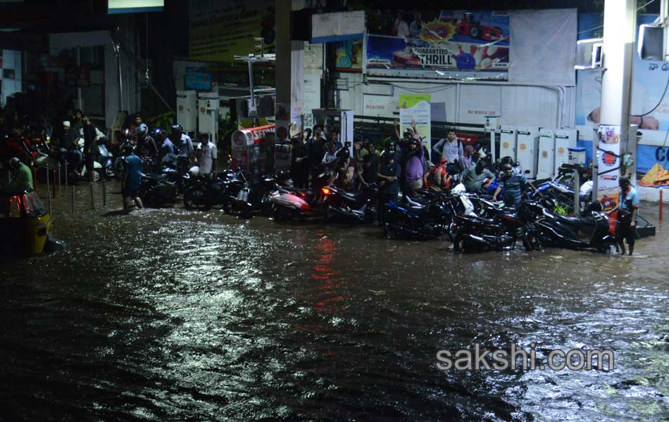 heavy rain in hyderbad city11