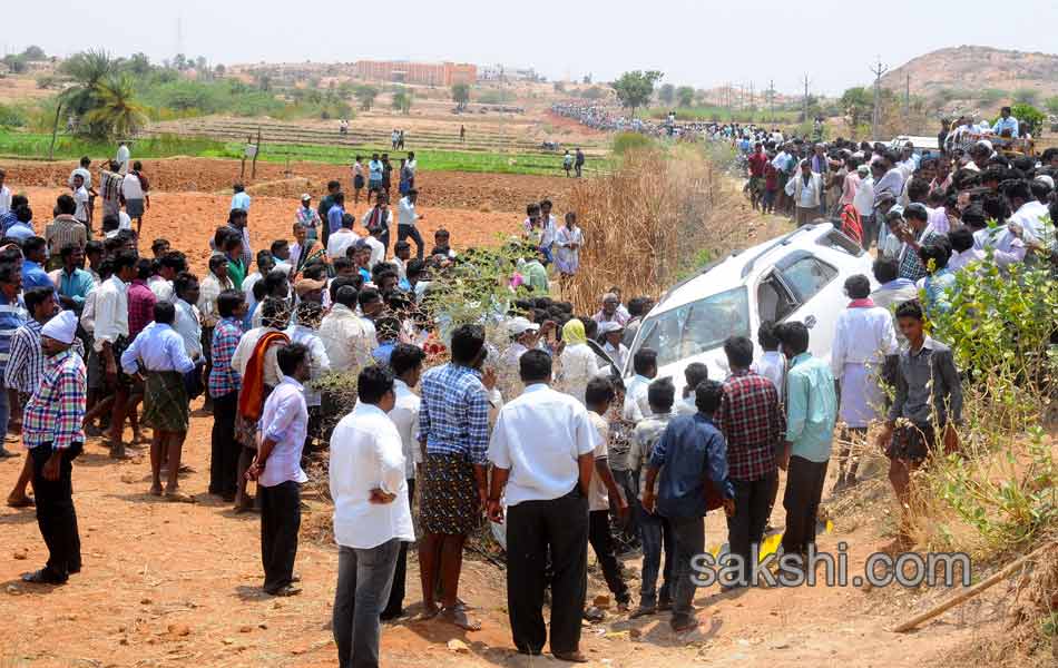 ysrcp leader cherukulapti narayana reddy murdered - Sakshi28
