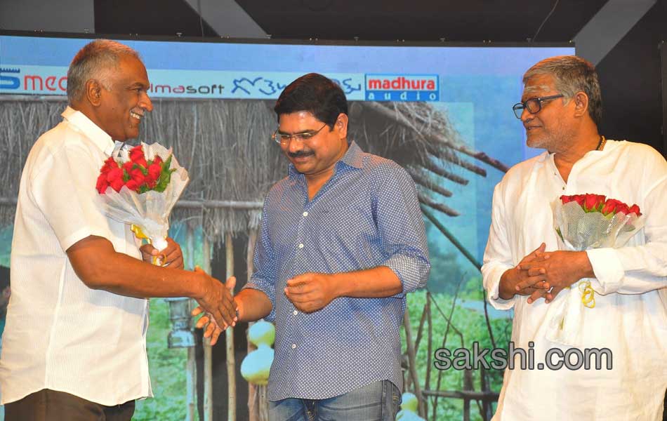 Fashion Designer son of Ladies Tailor pre release function - Sakshi20