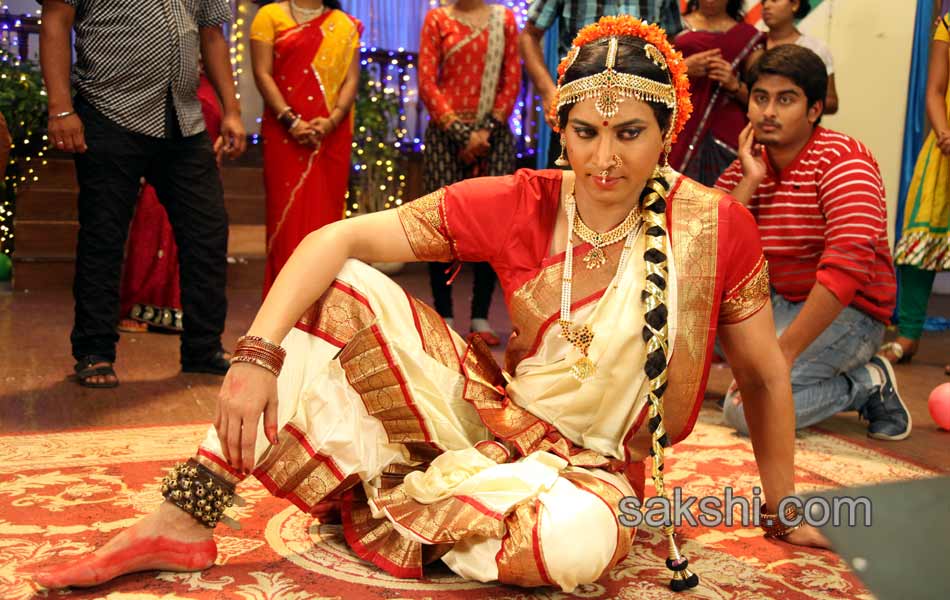 Emo Gurram Eguravachchu Stills - Sakshi6