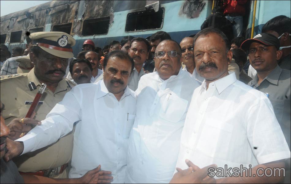 fire accident in Nanded Express - Sakshi11