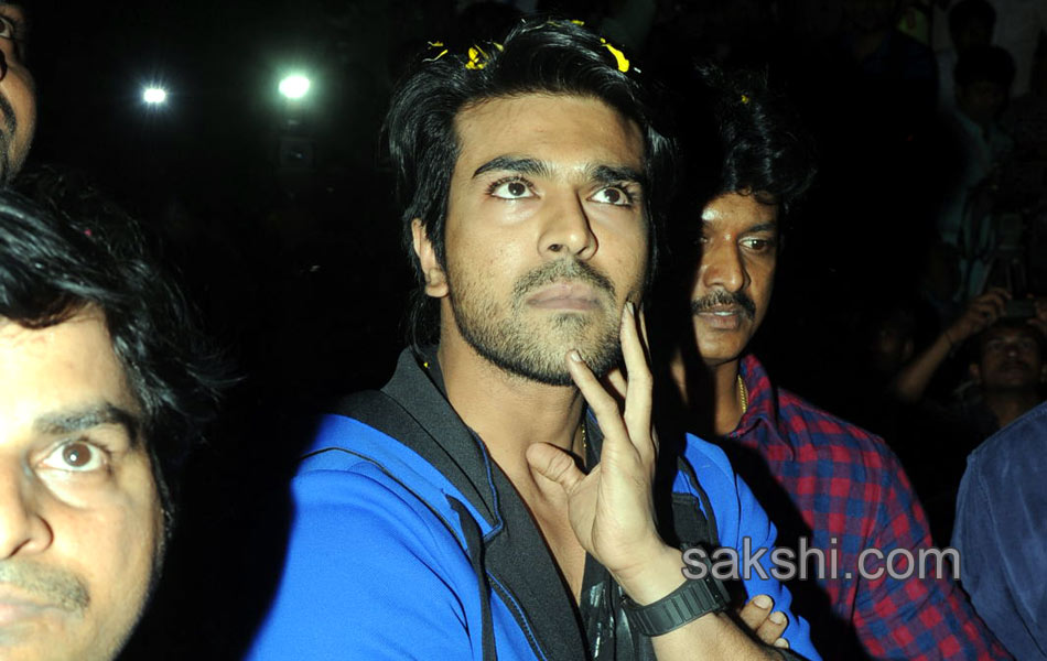 Yevadu Theatrical Trailer Launch at Sandhya Theather - Sakshi6