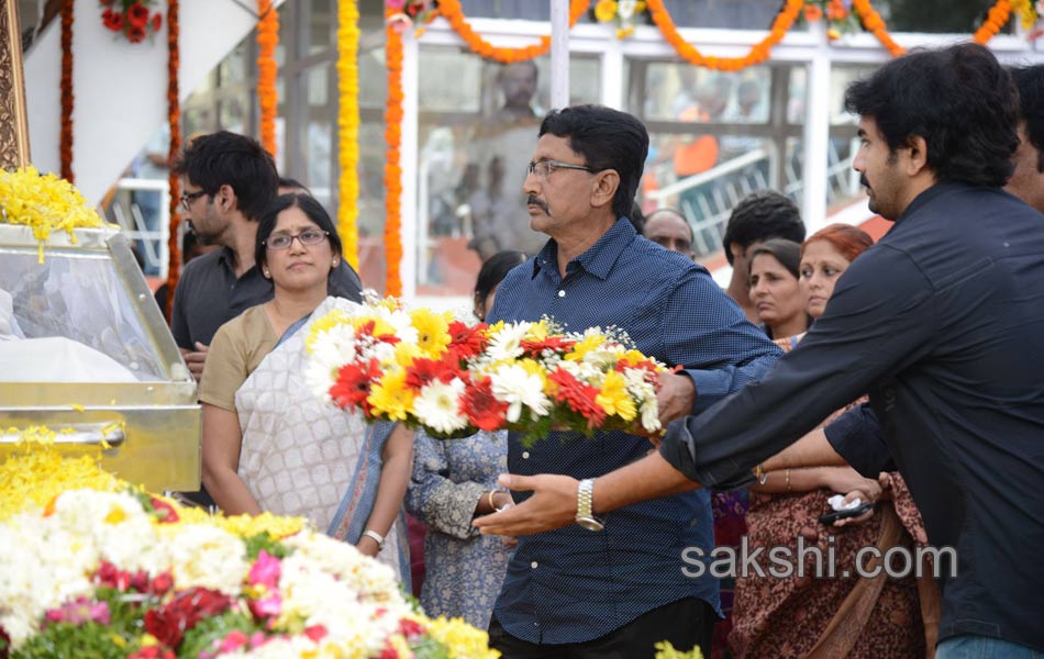 celebreties broke into tears with akkineni nageswara rao death - Sakshi18