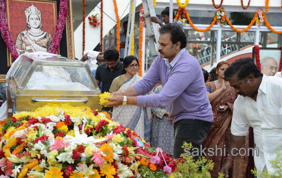 celebreties broke into tears with akkineni nageswara rao death - Sakshi20
