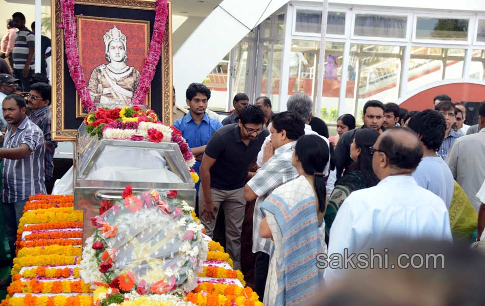 celebreties broke into tears with akkineni nageswara rao death - Sakshi49