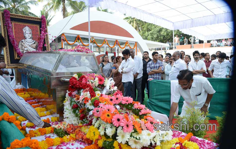 celebreties broke into tears with akkineni nageswara rao death - Sakshi85