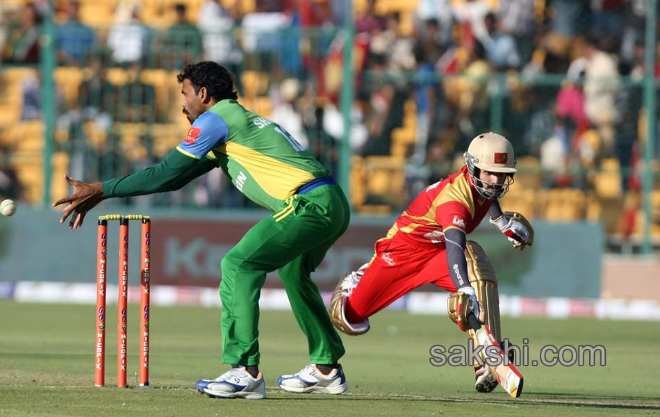 CCL 4 Terrific Victory For Kerala Strikers Beats Telugu Warriors By 4 Wickets52