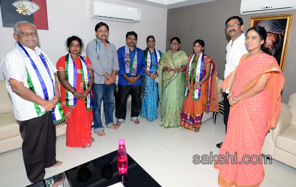 Vijayamma s Janpatham at Kurnool - Sakshi3