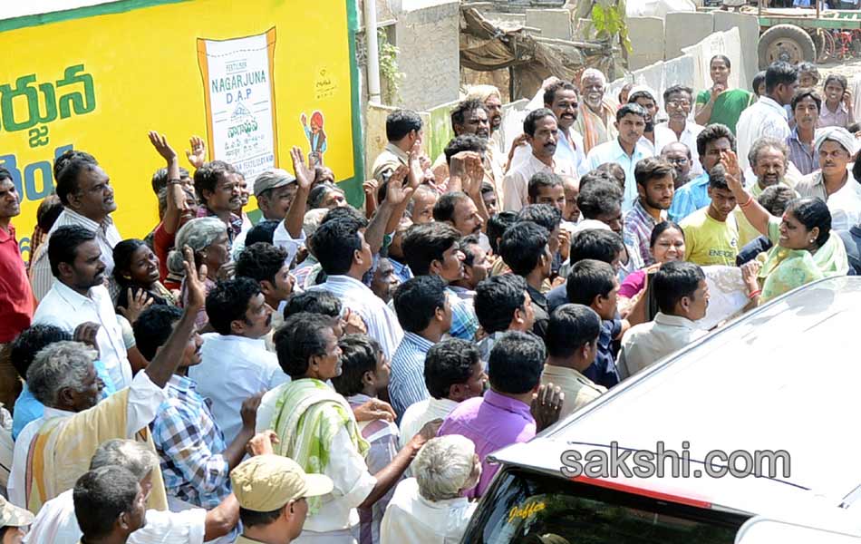 Vijayamma s Janpatham at Kurnool - Sakshi7
