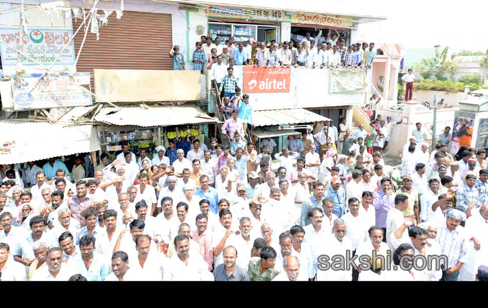 Vijayamma s Janpatham at Kurnool - Sakshi11