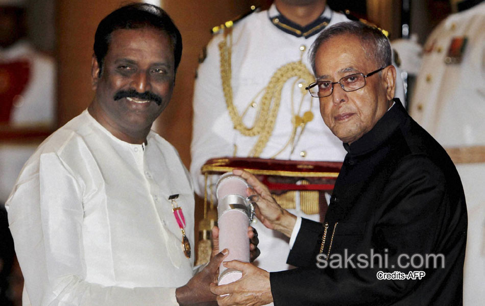 Padma Awards 2014 function at the Rashtrapati Bhavan in New Delhi15