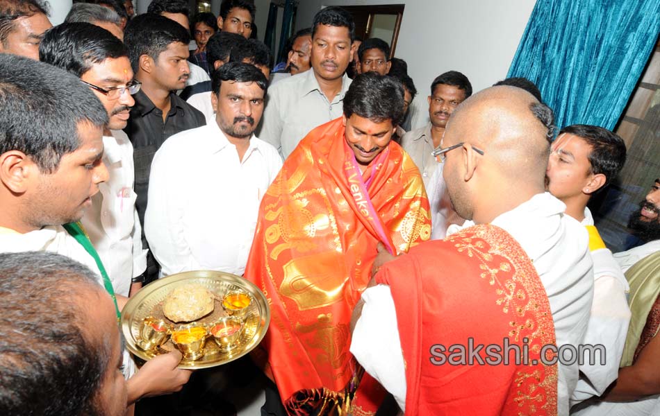 YS Jagan Files Nomination from Pulivendula - Sakshi3