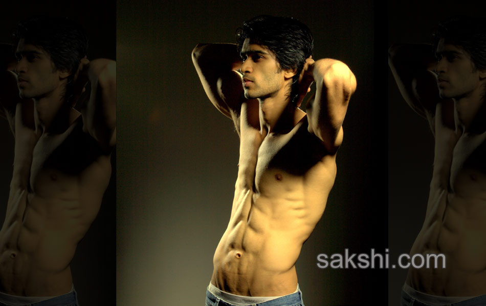 Life is Beautiful Abhijeet Six Pack5