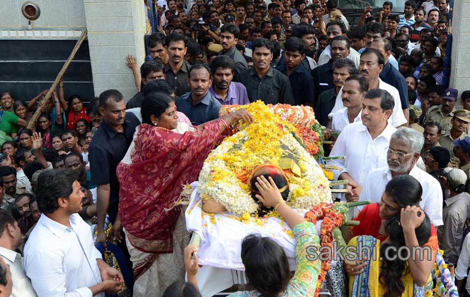 Shobha Nagireddy last rites today - Sakshi27