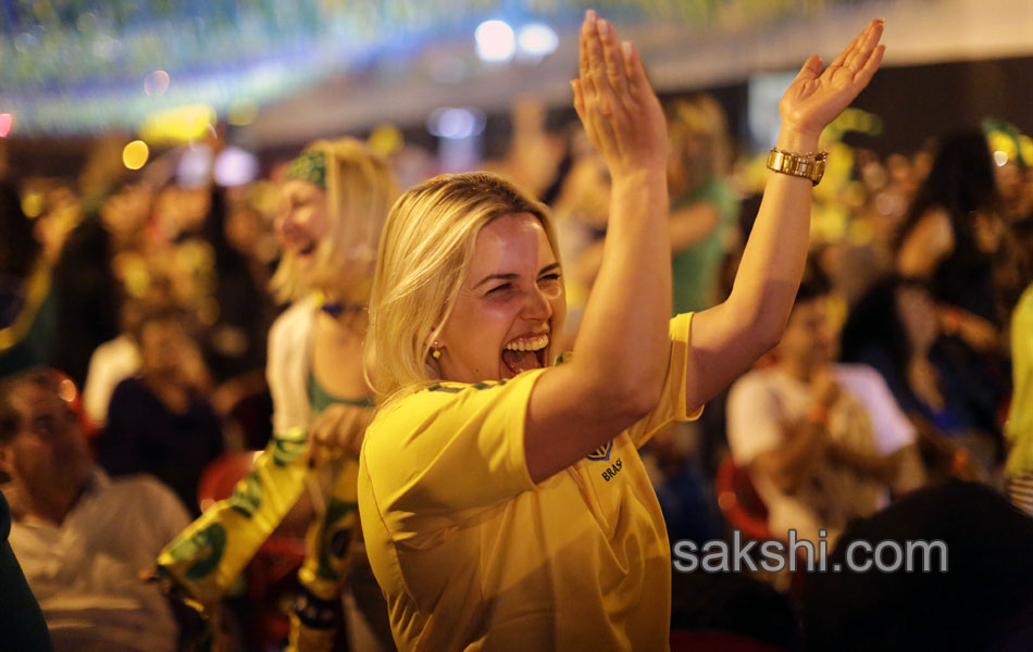 brazil victory over cameroon - Sakshi1