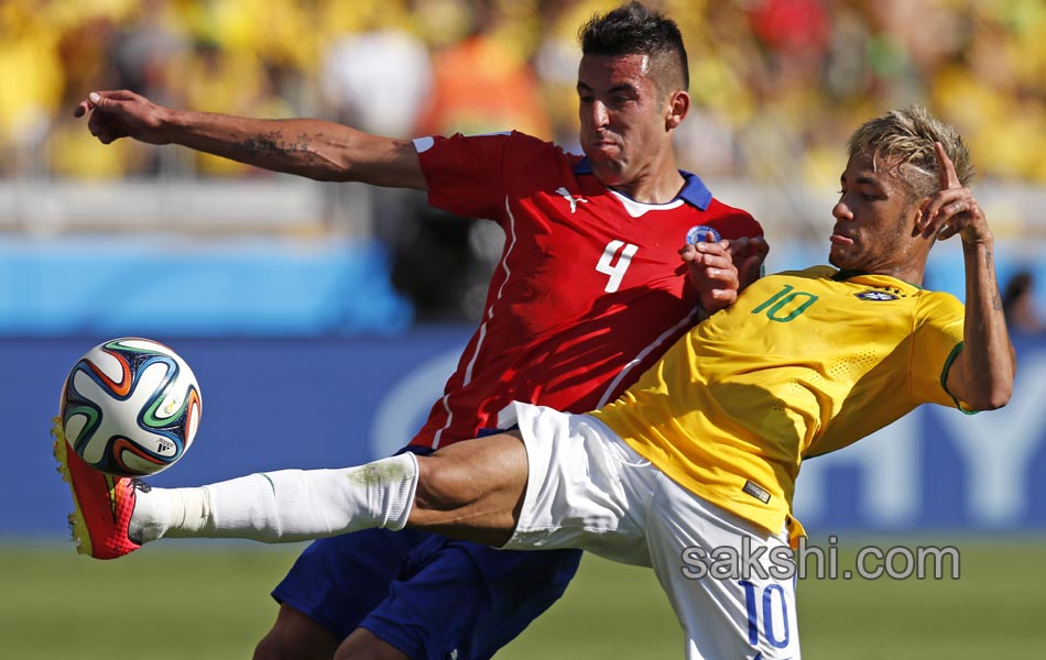 brazil victory over chile - Sakshi3