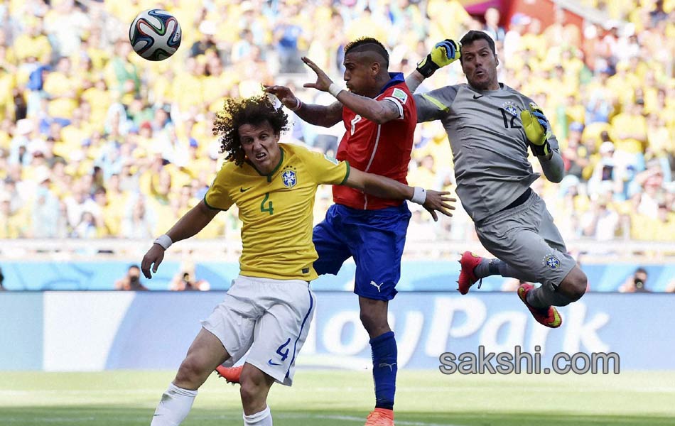 brazil victory over chile - Sakshi12