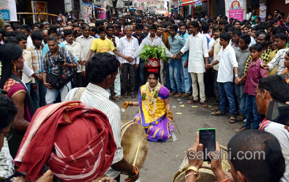 Temples come alive with Bonalu festivities - Sakshi11