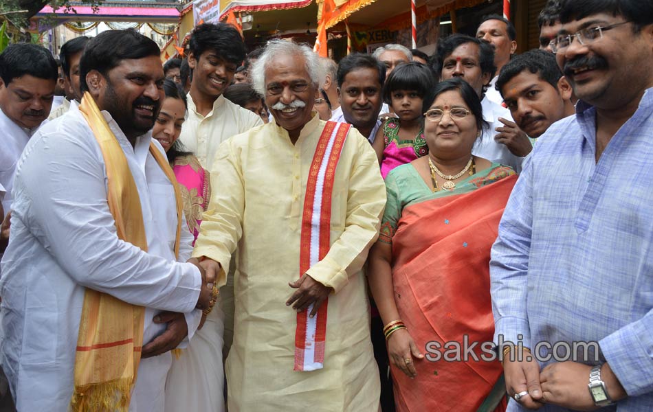 Temples come alive with Bonalu festivities - Sakshi18
