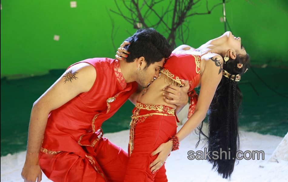 Yevariki Yevaru movie stills2