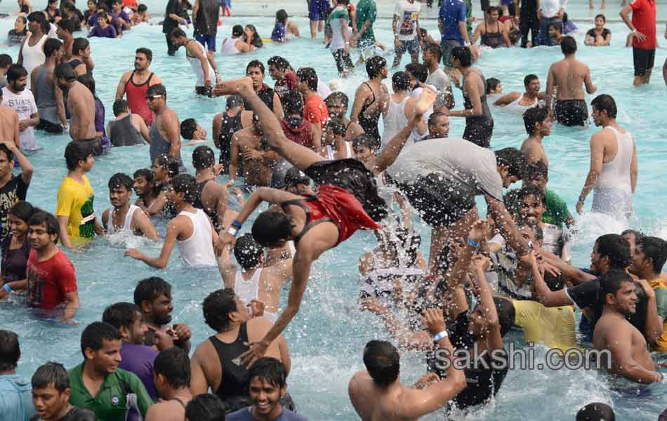 new year josh in hyderbad city - Sakshi4