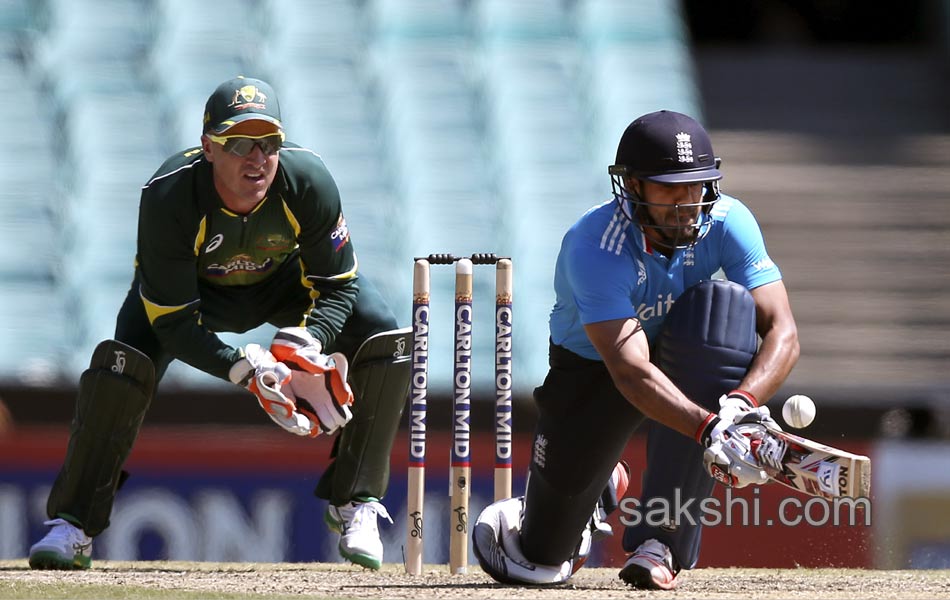 Australia v England Tri Series10